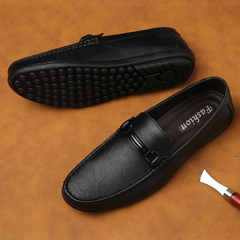 New Men Boat Shoes Business Breathable Mens Loafers Luxury Moccasins Flat Casual Genuine Leather Footwear Slip on Antiskid