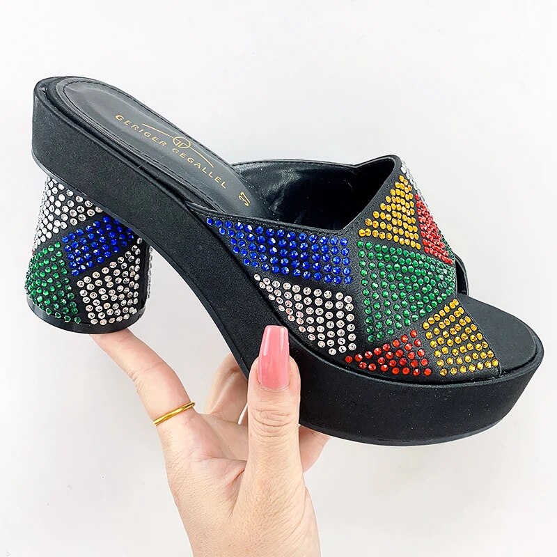 2023 라운드 토 라인스톤 밝은 다이아몬드 패치워크 여성 플랫 하이힐 신발, 이탈리아 디자이너, 럭셔리 패션 탑, 여름